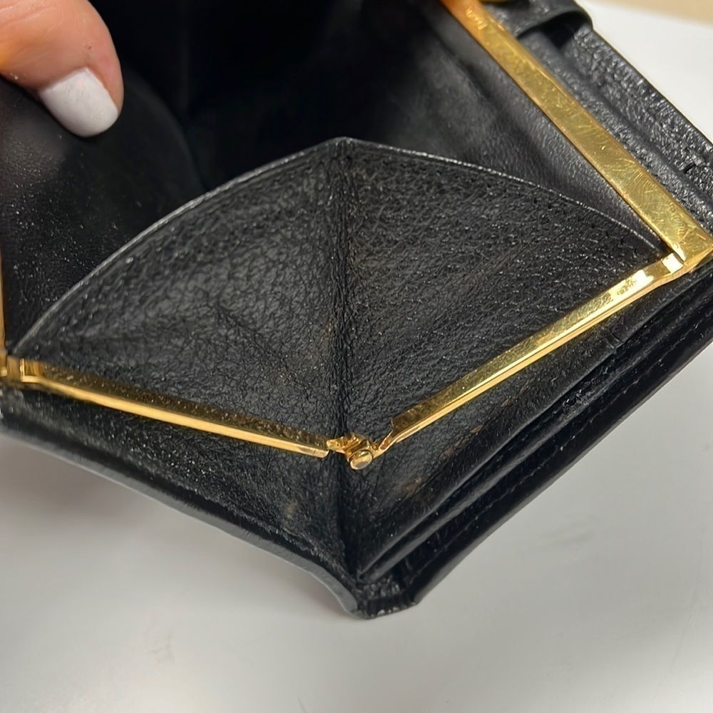 Vintage Gucci Kisslock Trifold Clutch Wallet - Picture 7 of 15